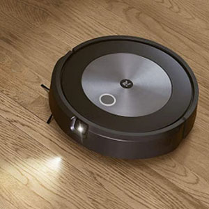 Roomba J7 Cleaning